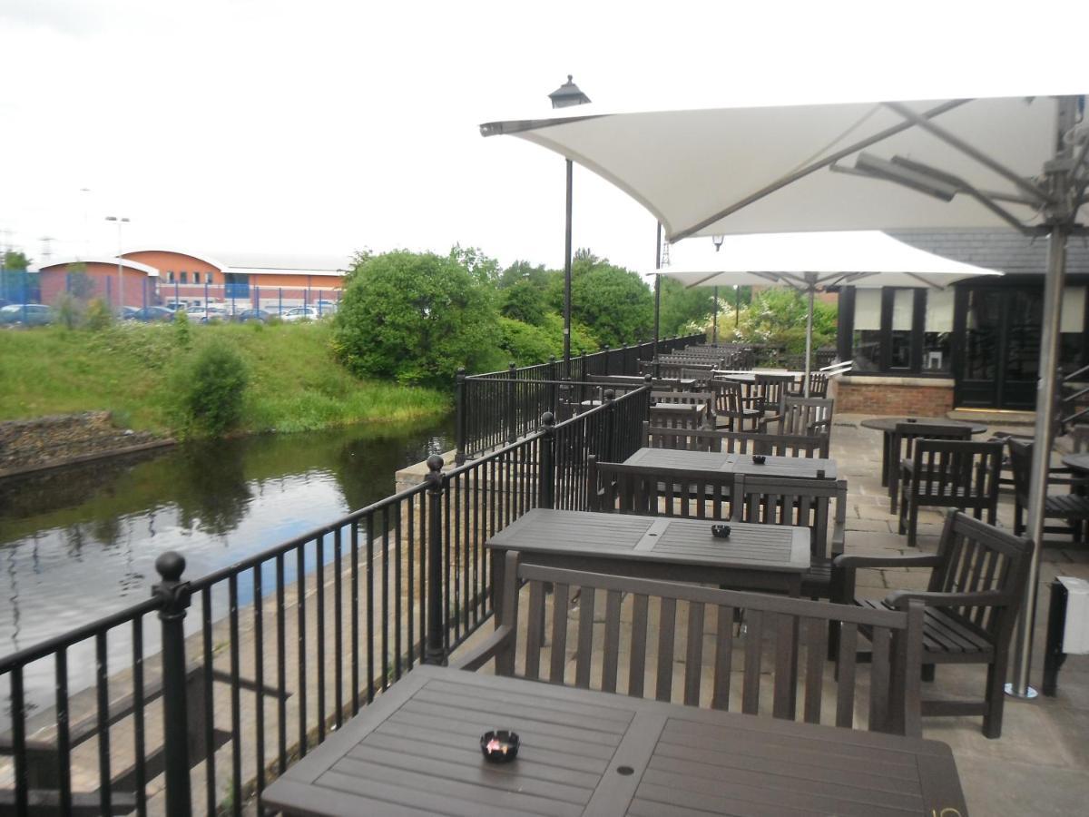 Boat & Horses Inn Oldham Bagian luar foto