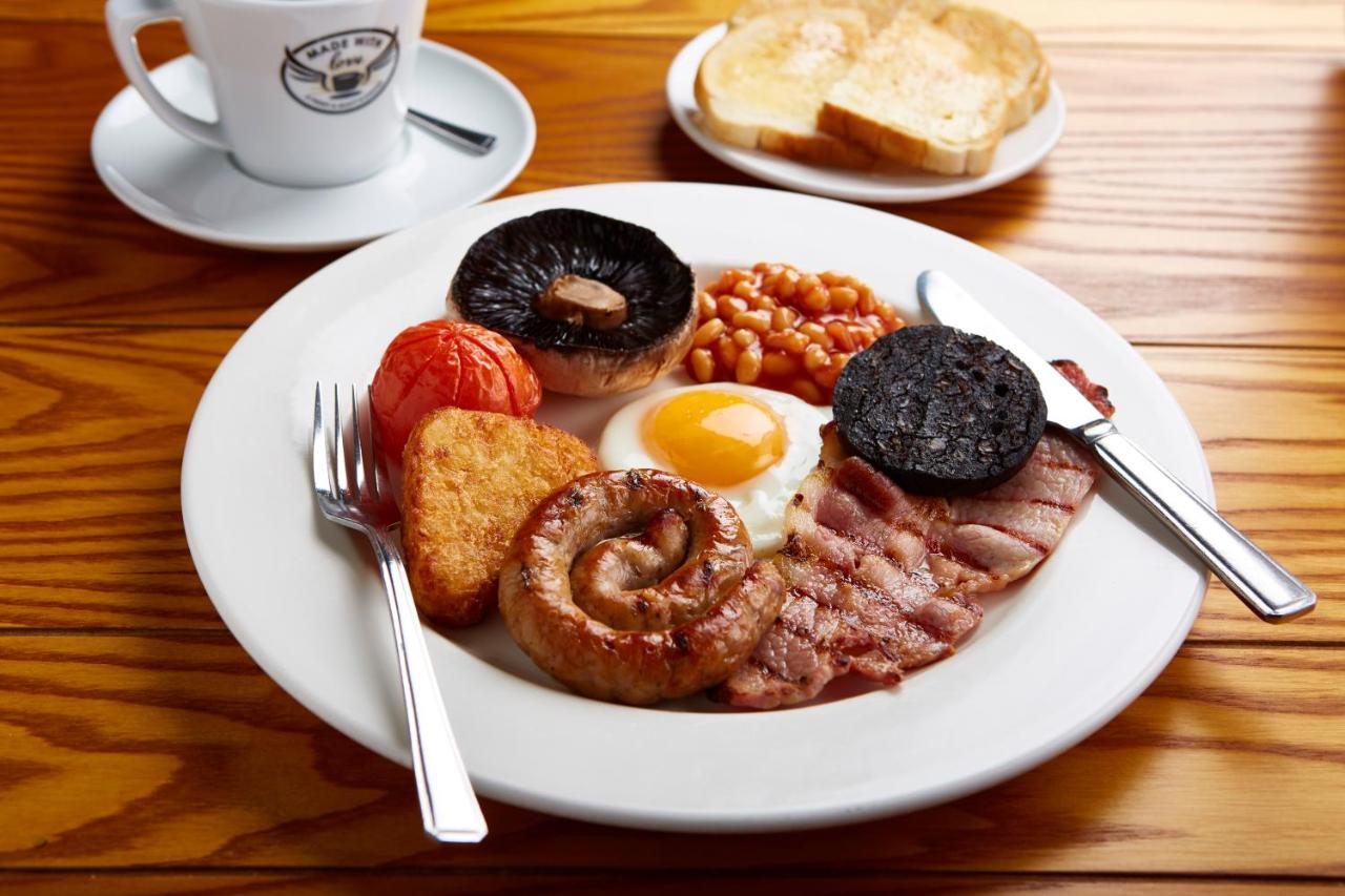 Boat & Horses Inn Oldham Bagian luar foto
