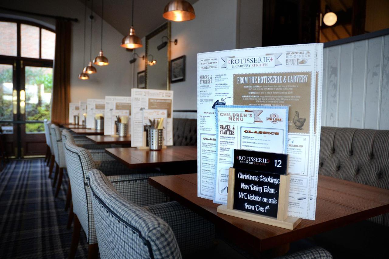 Boat & Horses Inn Oldham Bagian luar foto