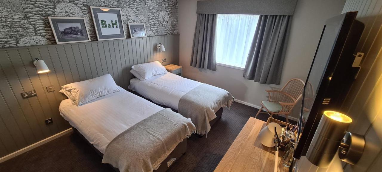 Boat & Horses Inn Oldham Bagian luar foto