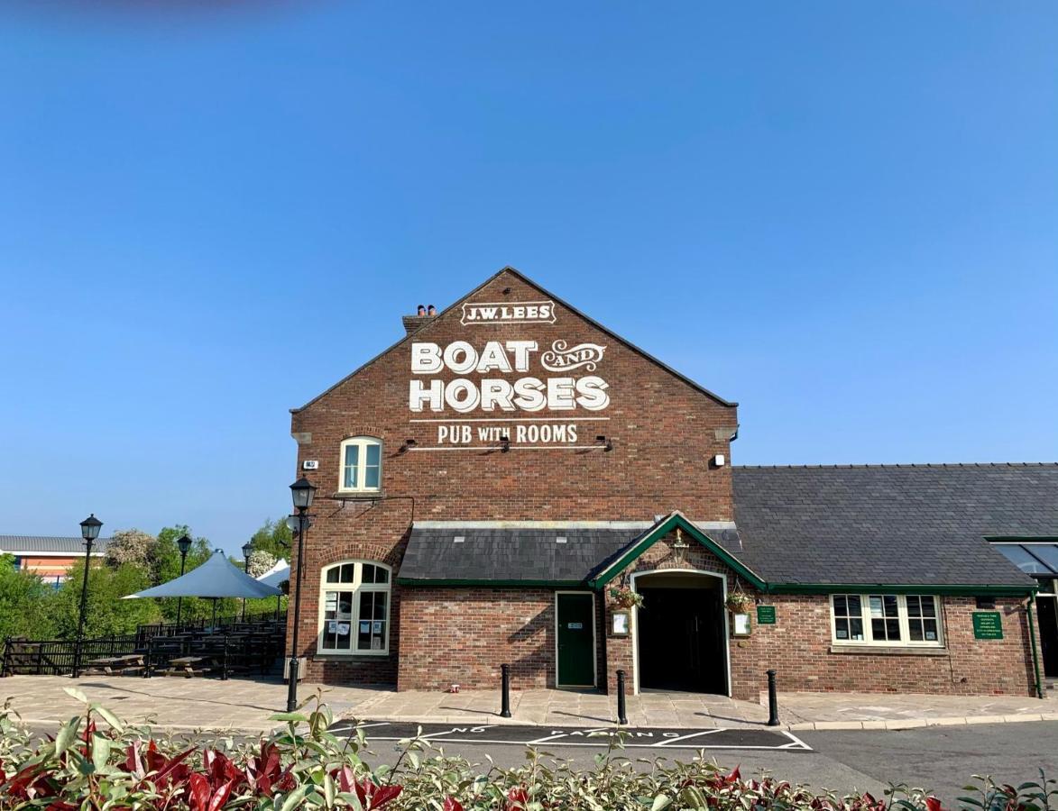 Boat & Horses Inn Oldham Bagian luar foto